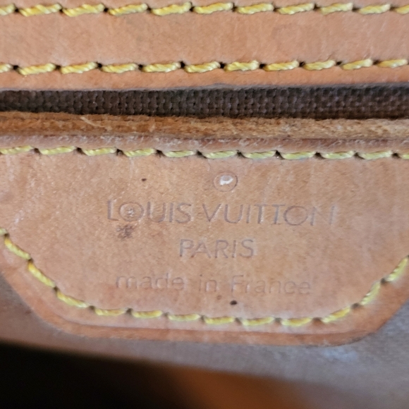 Backpack - Picture 4 of 5